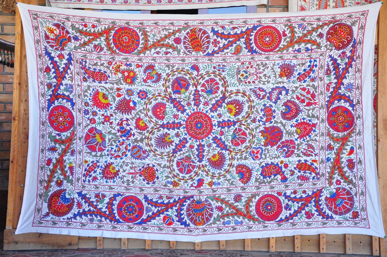 Grand Bukhara Suzani - Asosiy ko'rinish
